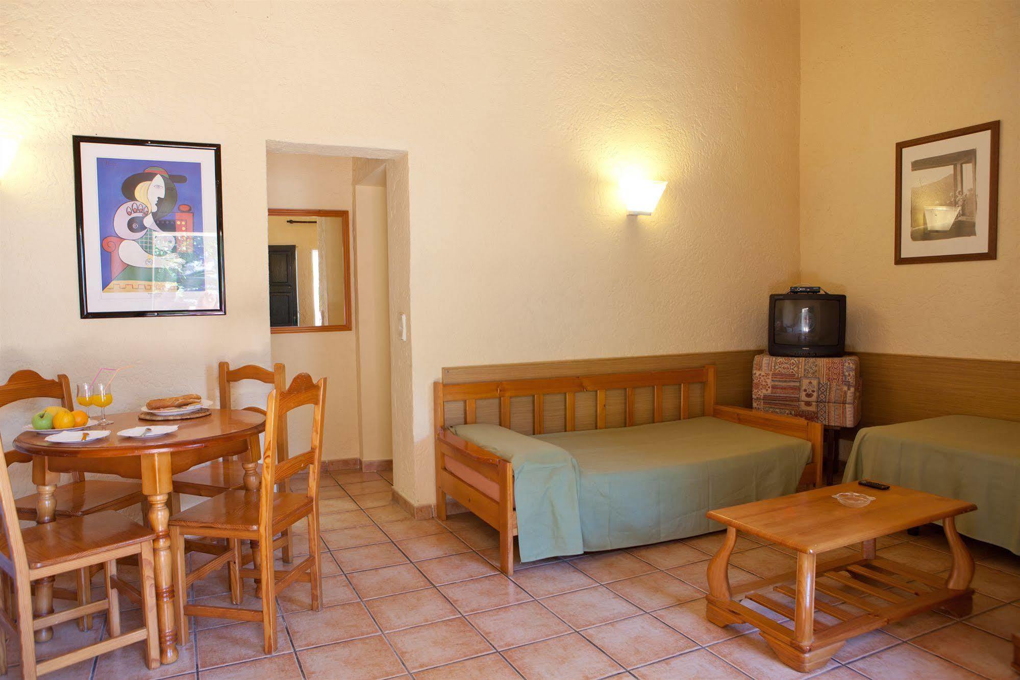 Palmanova Naika Studios & Apartments מראה חיצוני תמונה