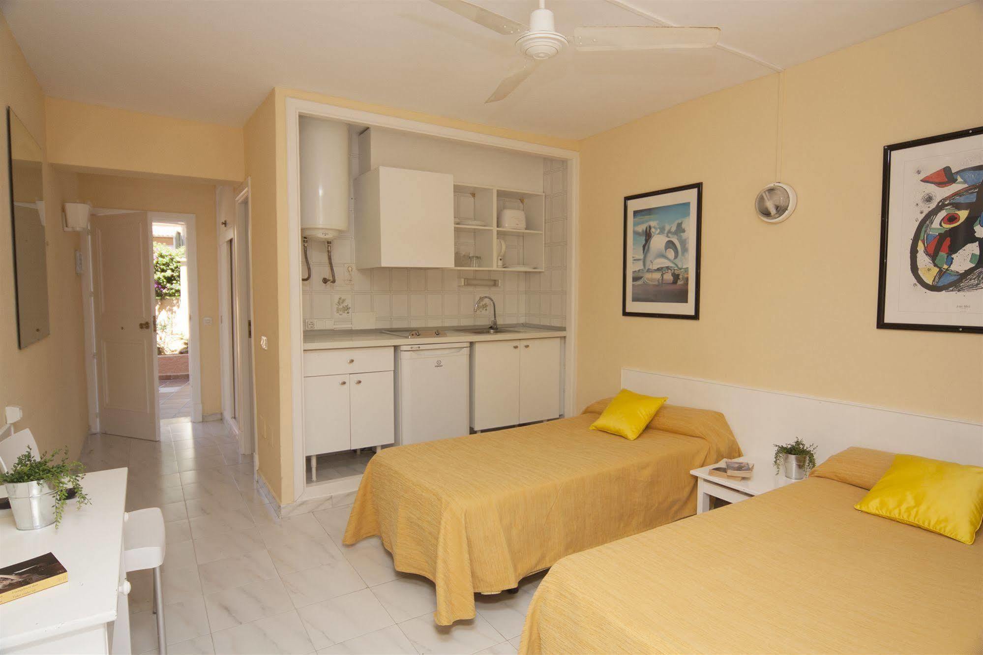 Palmanova Naika Studios & Apartments מראה חיצוני תמונה