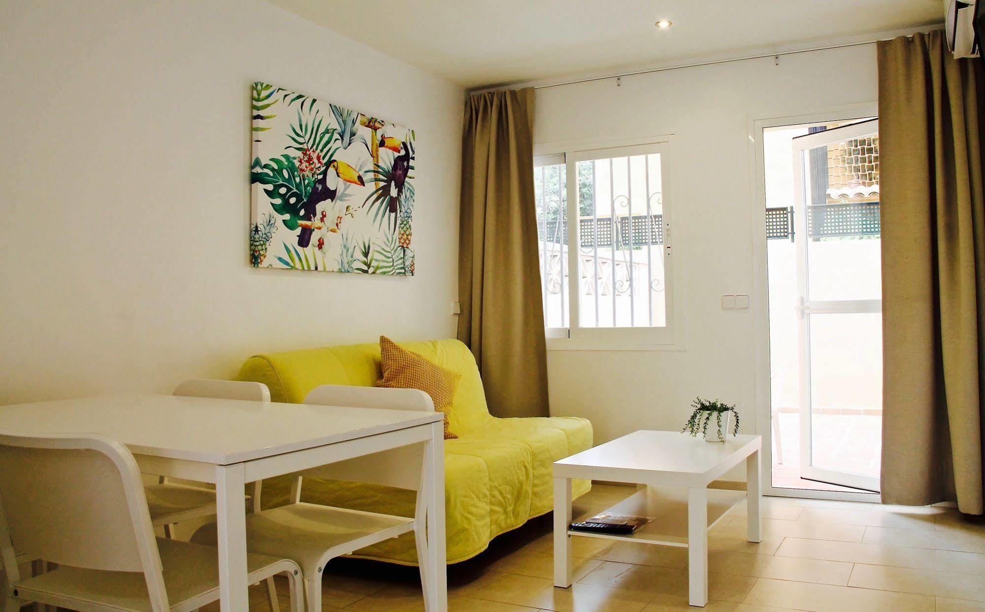 Palmanova Naika Studios & Apartments מראה חיצוני תמונה