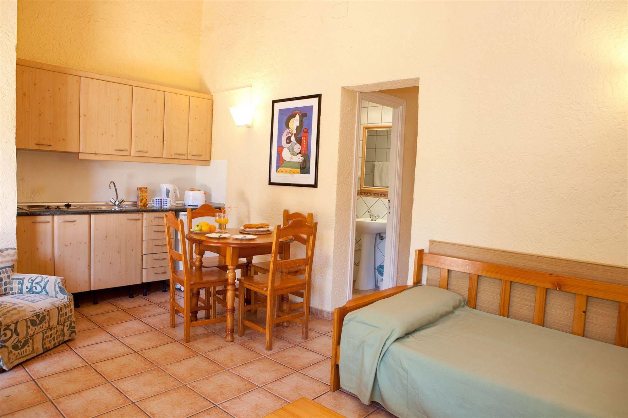 Palmanova Naika Studios & Apartments מראה חיצוני תמונה