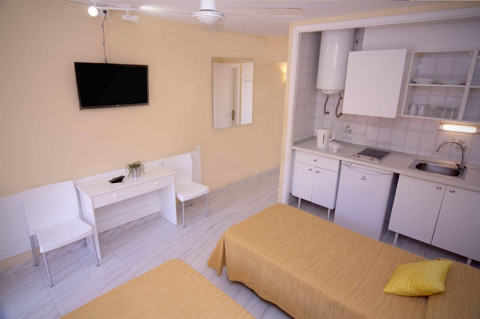 Palmanova Naika Studios & Apartments מראה חיצוני תמונה